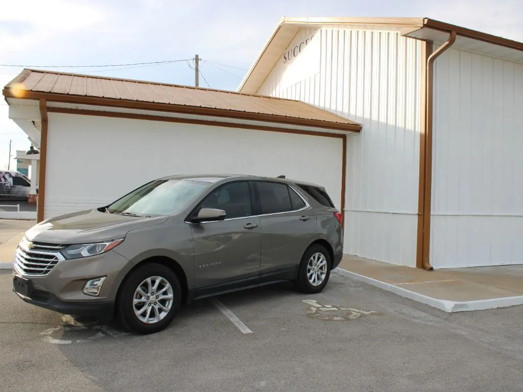 Beige 2018 Chevrolet Equinox LT for sale in Tulsa, OK