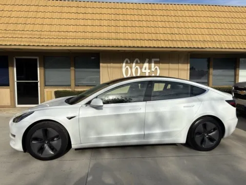 More photos of 2018 Tesla Model 3 Long Range at AutoXit, CA