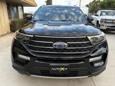 Photos of 2020 Ford Explorer XLT for sale in Riverside, CA at AutoXit