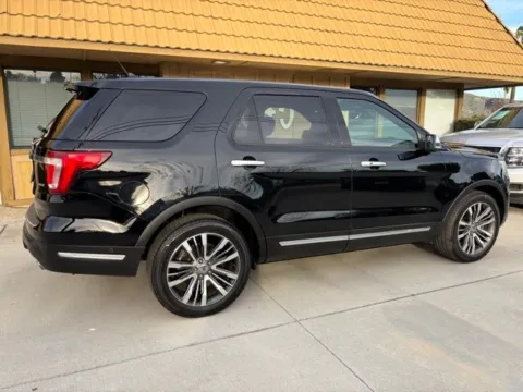 Another view of 2018 Ford Explorer Platinum for sale in Riverside, CA at AutoXit