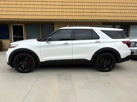 More photos of 2020 Ford Explorer ST at AutoXit, CA