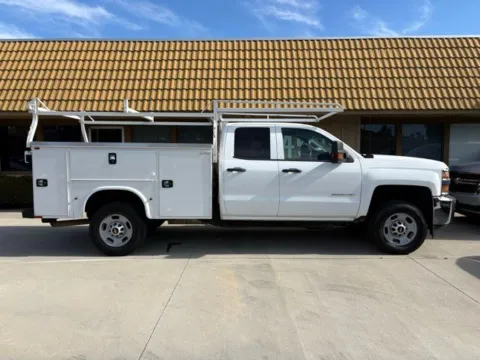 More photos of 2019 Chevrolet Silverado 2500HD Work Truck at AutoXit, CA