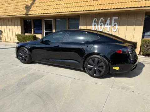 Another view of 2022 Tesla Model S for sale in Riverside, CA at AutoXit