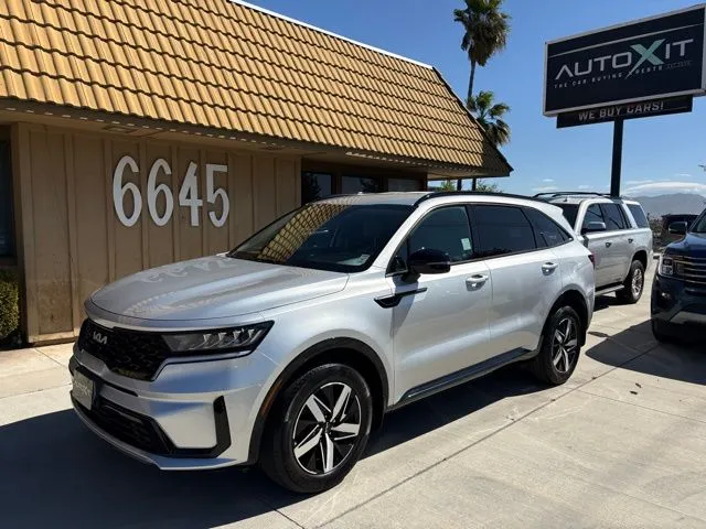 Silver 2022 Kia Sorento S for sale in Riverside, CA