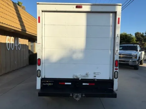 More photos of 2010 GMC Savana 3500 Work Van at AutoXit, CA