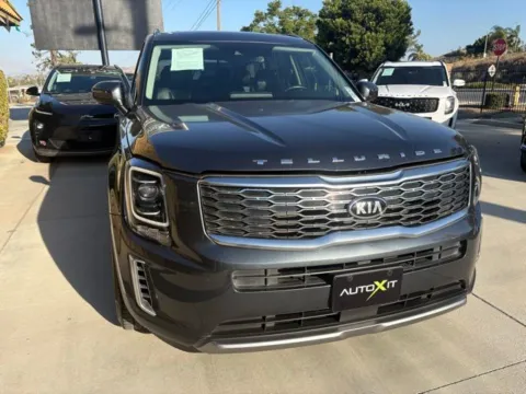 More photos of 2020 Kia Telluride EX at AutoXit, CA