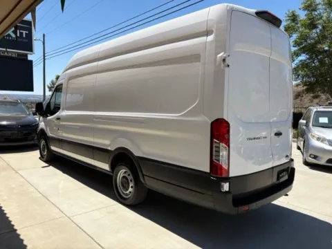 More photos of 2022 Ford Transit-250 at AutoXit, CA