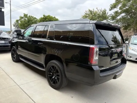 Another view of 2018 GMC Yukon XL SLT for sale in Riverside, CA at AutoXit