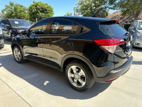 More photos of 2020 Honda HR-V LX at AutoXit, CA
