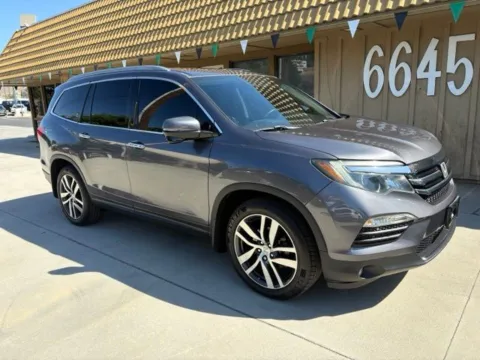 More photos of 2017 Honda Pilot Touring at AutoXit, CA