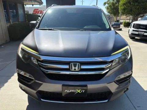 Photos of 2017 Honda Pilot Touring for sale in Riverside, CA at AutoXit
