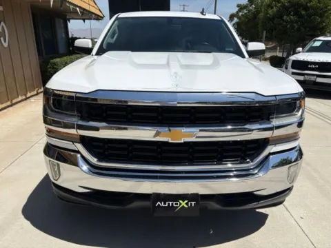 Photos of 2018 Chevrolet Silverado 1500 LT for sale in Riverside, CA at AutoXit