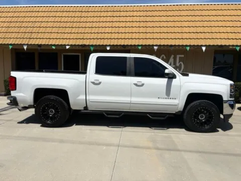 More photos of 2018 Chevrolet Silverado 1500 LT at AutoXit, CA