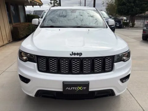 Photos of 2017 Jeep Grand Cherokee Altitude for sale in Riverside, CA at AutoXit