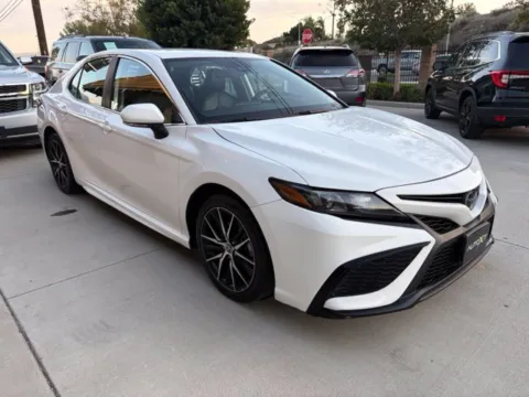 More photos of 2023 Toyota Camry SE at AutoXit, CA