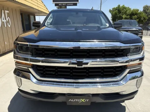 Another view of 2018 Chevrolet Silverado 1500 LT for sale in Riverside, CA at AutoXit