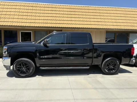 More photos of 2018 Chevrolet Silverado 1500 LT at AutoXit, CA