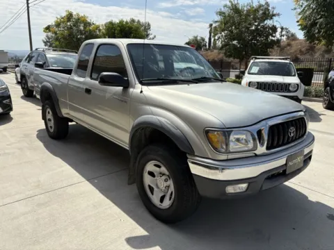 More photos of 2003 Toyota Tacoma PreRunner at AutoXit, CA