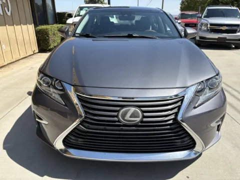 Another view of 2018 Lexus ES 350 for sale in Riverside, CA at AutoXit