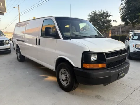More photos of 2007 Chevrolet Express Van G2500HD Work Van at AutoXit, CA