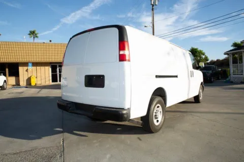 More photos of 2018 Chevrolet Express 3500 Work Van at AutoXit, CA