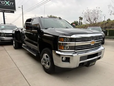 More photos of 2016 Chevrolet Silverado 3500HD LTZ at AutoXit, CA