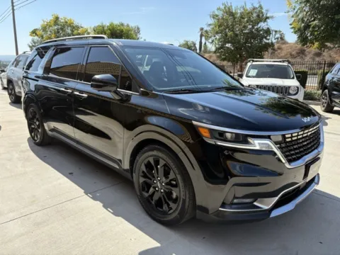 More photos of 2022 Kia Carnival SX at AutoXit, CA