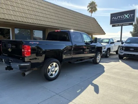 More photos of 2015 Chevrolet Silverado 2500HD LT at AutoXit, CA