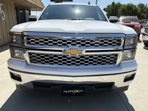 More photos of 2015 Chevrolet Silverado 1500 LT at AutoXit, CA