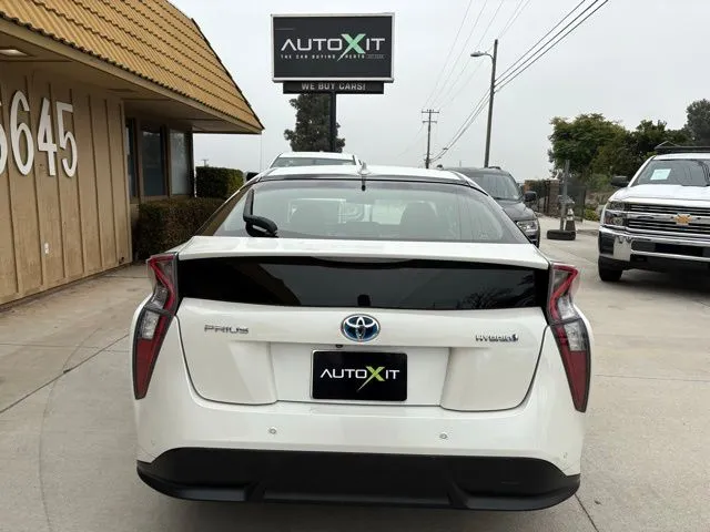2017 Toyota Prius Three Touring - Photo 10
