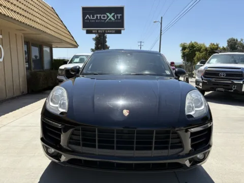 More photos of 2017 Porsche Macan at AutoXit, CA