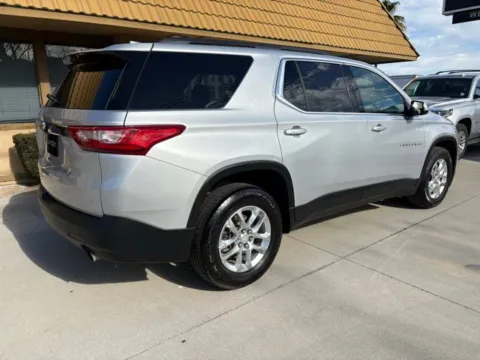 More photos of 2019 Chevrolet Traverse LT at AutoXit, CA