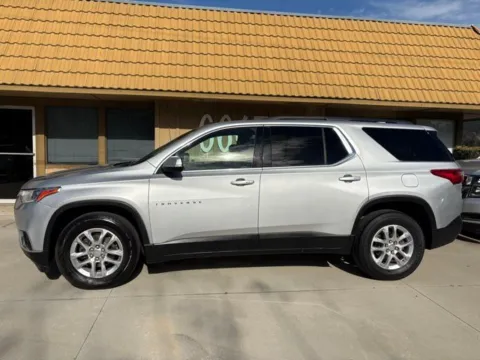 Another view of 2019 Chevrolet Traverse LT for sale in Riverside, CA at AutoXit