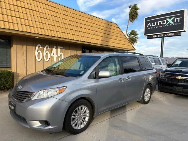 2012 Toyota Sienna XLE