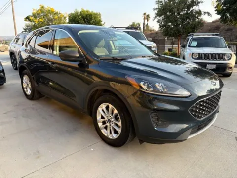 More photos of 2022 Ford Escape SE at AutoXit, CA