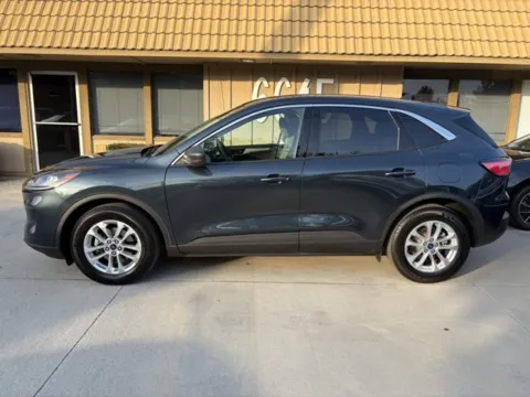 Another view of 2022 Ford Escape SE for sale in Riverside, CA at AutoXit