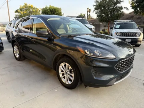 More photos of 2022 Ford Escape SE at AutoXit, CA