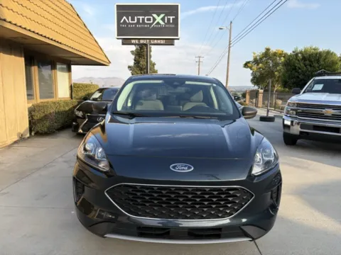 More photos of 2022 Ford Escape SE at AutoXit, CA
