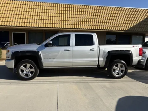 Another view of 2018 Chevrolet Silverado 1500 LT for sale in Riverside, CA at AutoXit