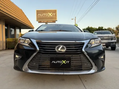 More photos of 2017 Lexus ES 350 at AutoXit, CA