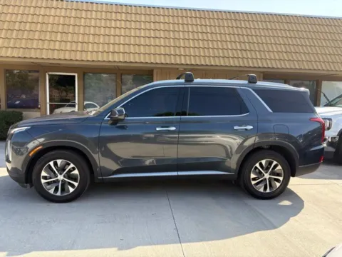 More photos of 2020 Hyundai Palisade SEL at AutoXit, CA