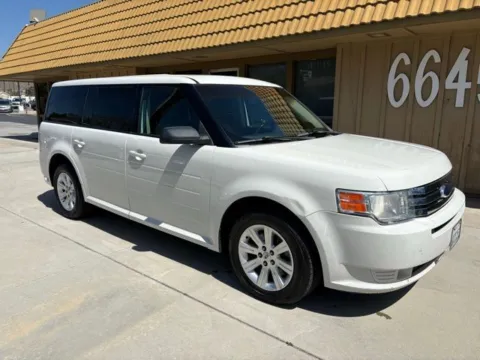 More photos of 2010 Ford Flex SE at AutoXit, CA