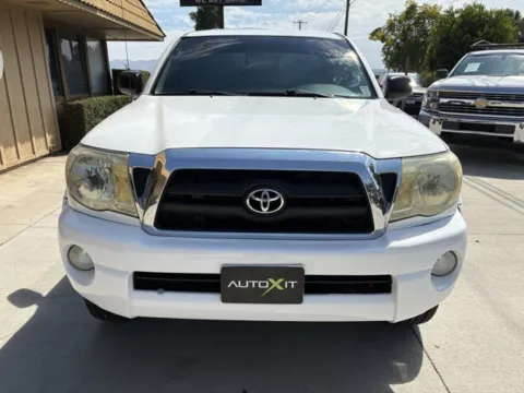 Photos of 2005 Toyota Tacoma PreRunner for sale in Riverside, CA at AutoXit