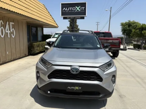 More photos of 2019 Toyota RAV4 Hybrid XLE at AutoXit, CA