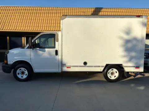 More photos of 2010 GMC Savana 3500 Work Van at AutoXit, CA