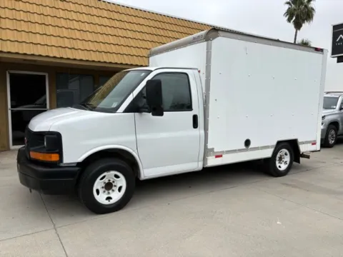 More photos of 2010 GMC Savana 3500 Work Van at AutoXit, CA