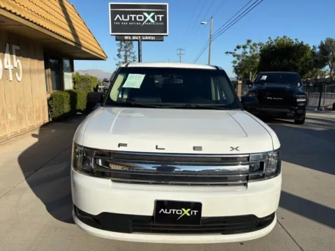 Photos of 2014 Ford Flex SE for sale in Riverside, CA at AutoXit