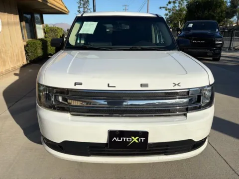 Another view of 2014 Ford Flex SE for sale in Riverside, CA at AutoXit
