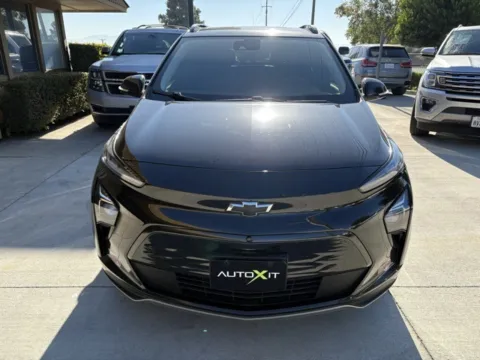 Photos of 2023 Chevrolet Bolt EUV Premier for sale in Riverside, CA at AutoXit