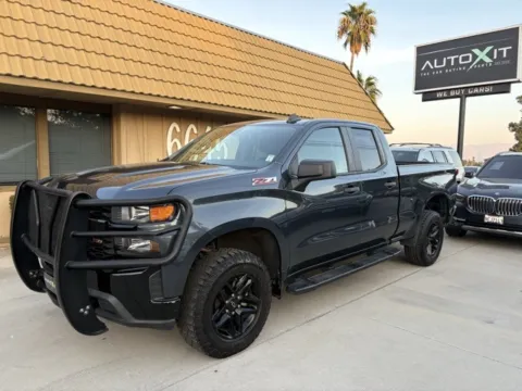 Gray 2019 Chevrolet Silverado 1500 Custom Trail Boss for sale in Riverside, CA